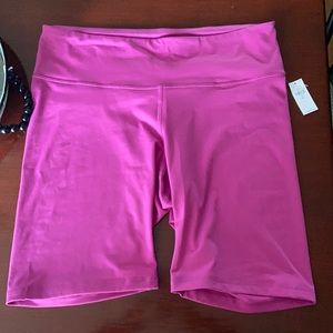 High rise Old Navy Biker shorts!